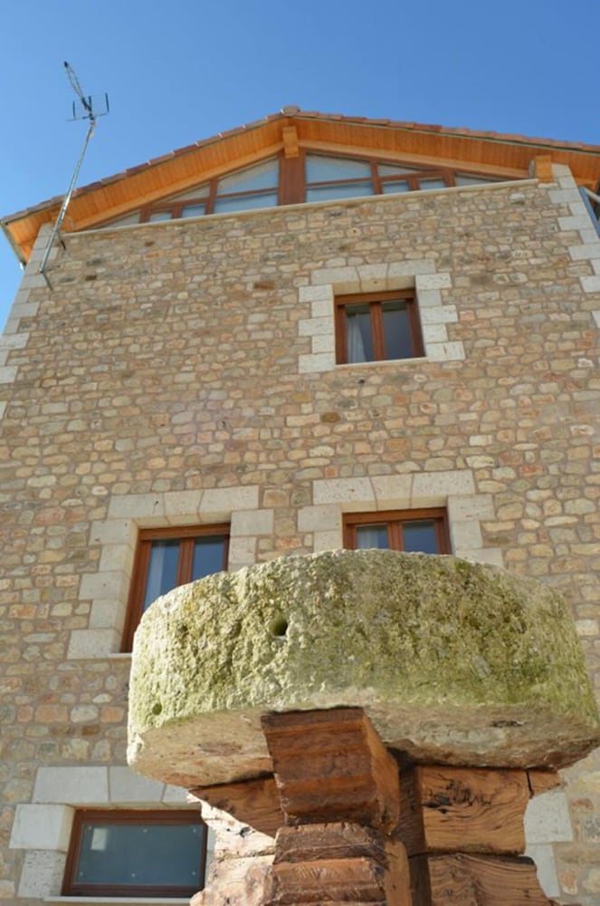 Hotel Rural Valles del Cid — 4-Star Luxury Hotel in Burgos, Spain