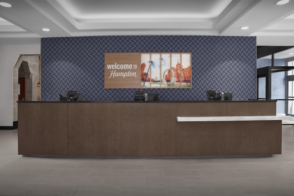 Hampton Inn Indianapolis Downtown Across from Circle Centre - photo 11