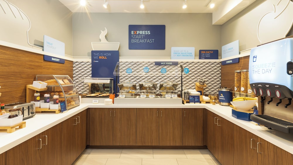 Holiday Inn Express Bellingham by IHG - photo 62