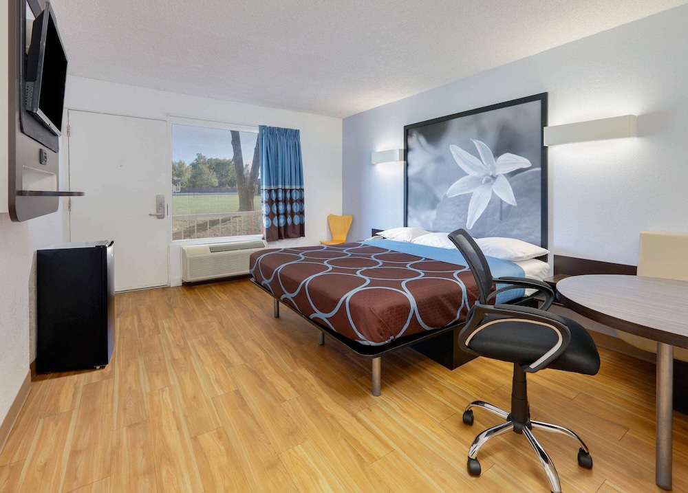 Super 8 by Wyndham Fort Smith - photo 6