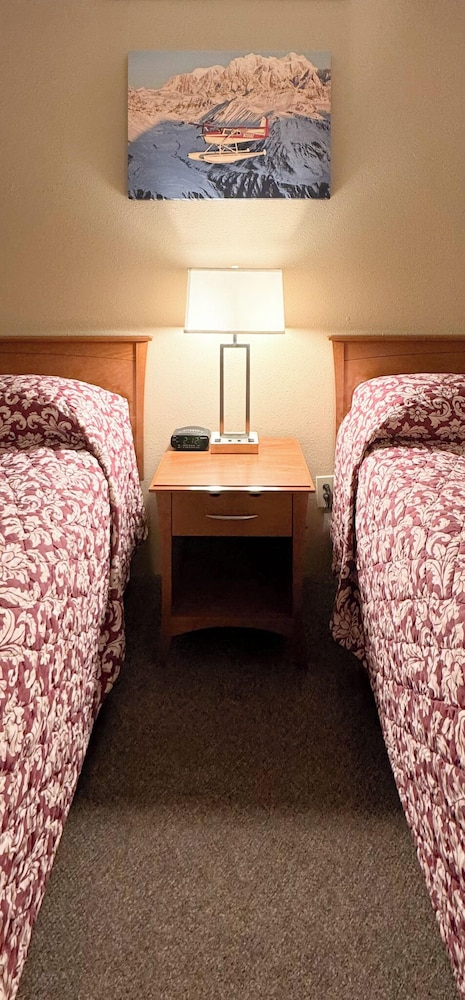 Young's Motel - photo 8
