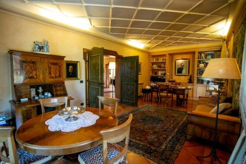 Villa Polistena by MMega — 4-Star Luxury Hotel in Polistena, Italy