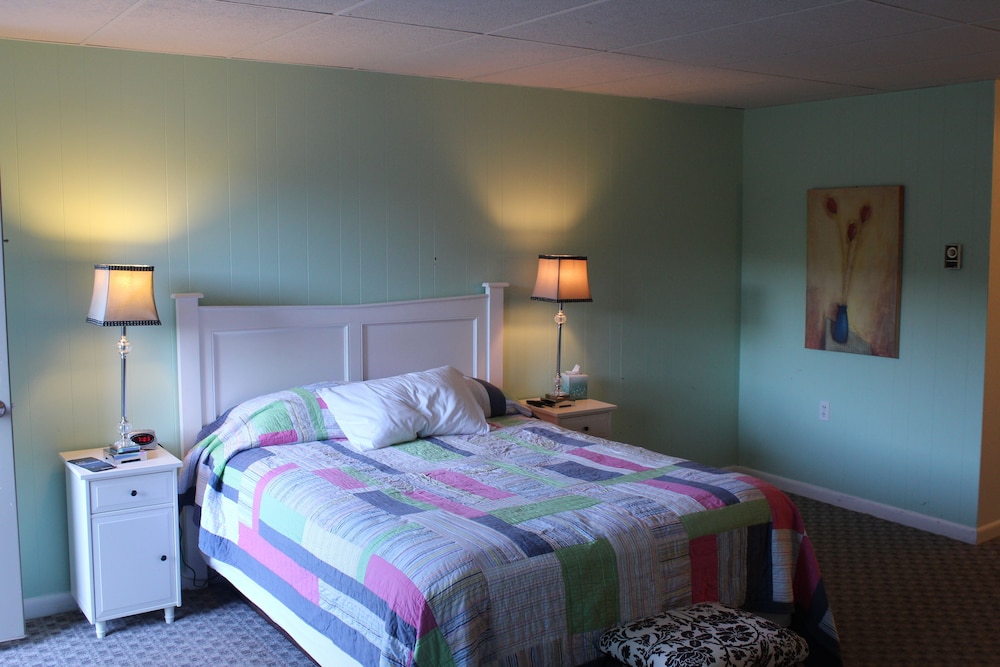 Catskill Seasons Inn - photo 32