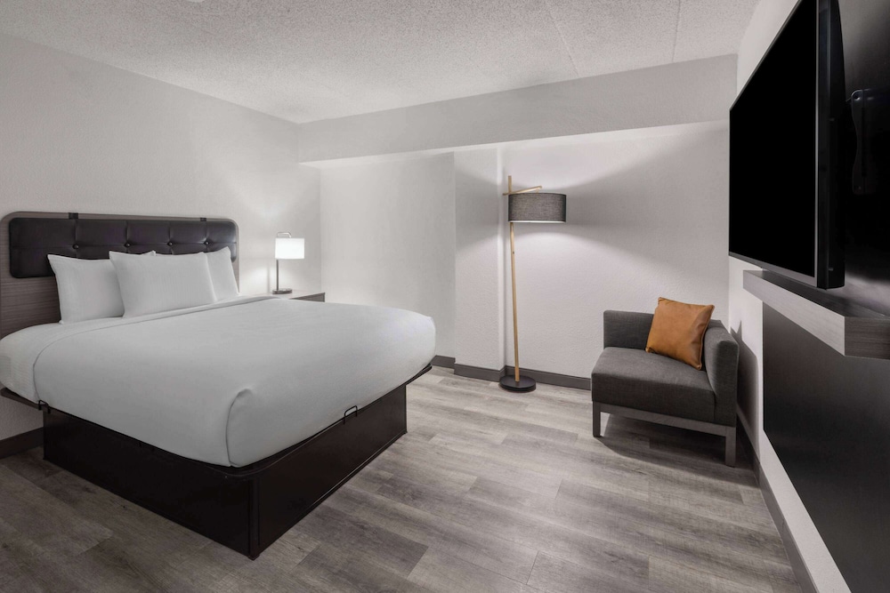 La Quinta Inn & Suites Washington DC Capital NoMA - photo 17