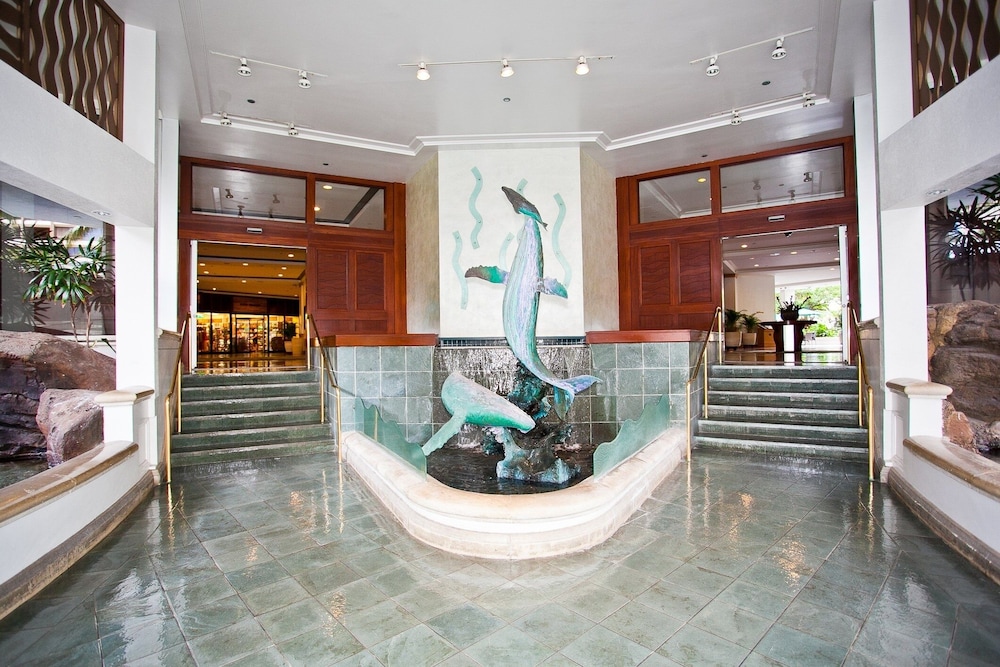Fully Furnished Ilikai Tower 525 Condo With Free Wifi Near Best Waikiki Beaches by RedAwning - photo 2