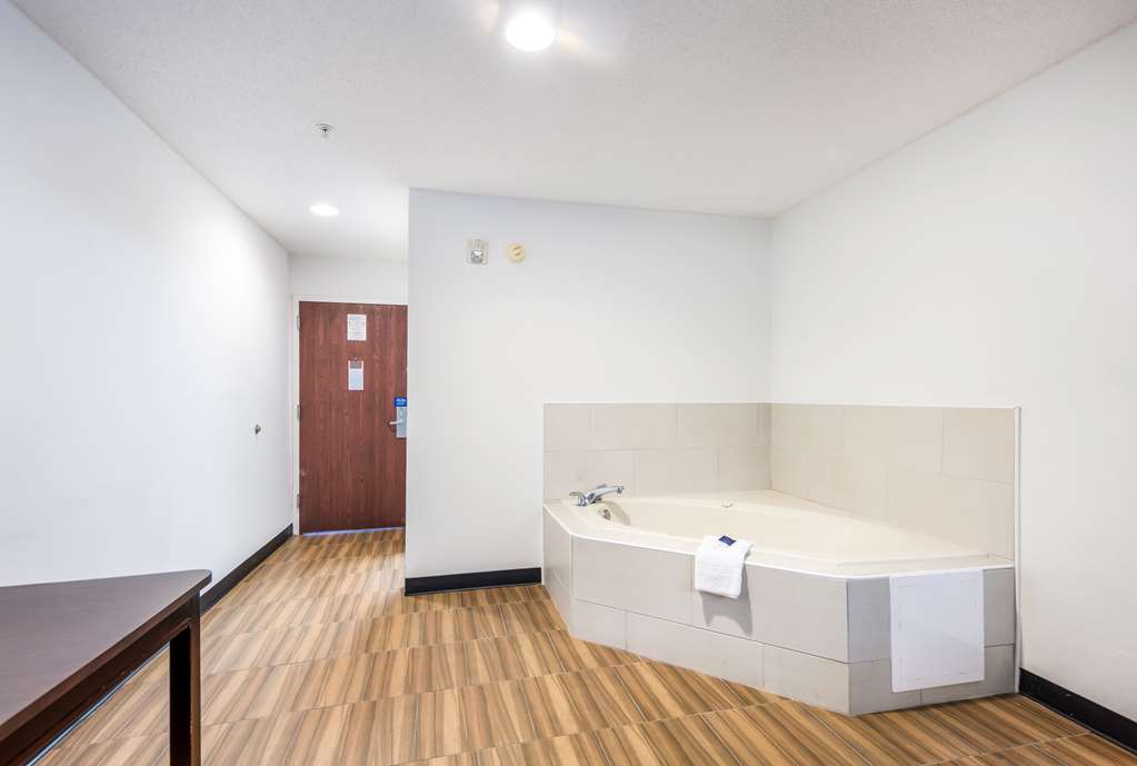 Americas Best Value Inn & Suites Brunswick - photo 14