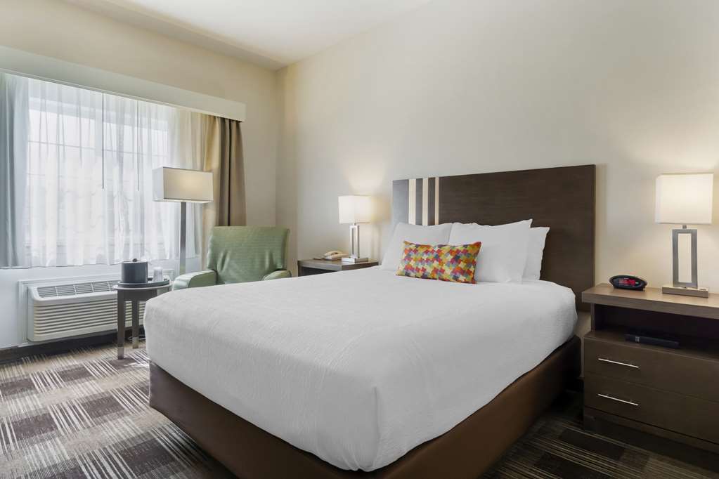 Best Western Plus The Inn at Horse Heaven - photo 17