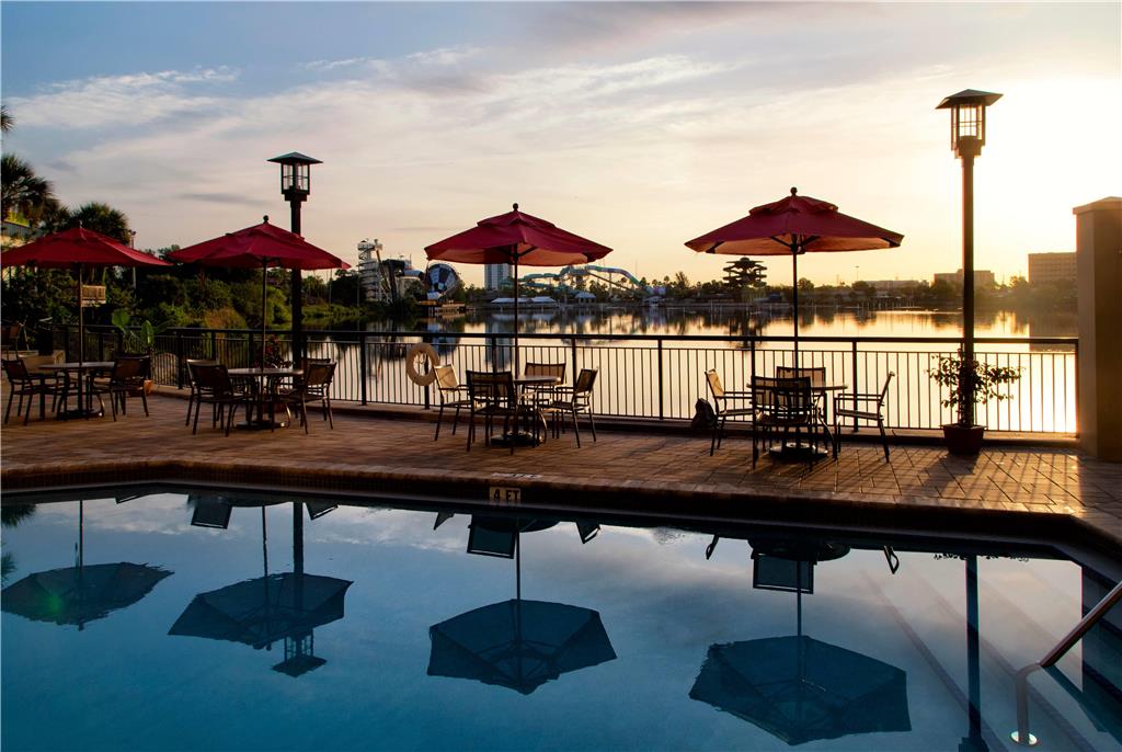 Ramada Plaza Resort & Suites by Wyndham Orlando Intl Drive - photo 12