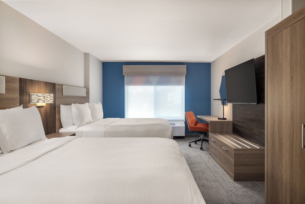 Holiday Inn Express Fayetteville Fort Bragg by IHG - photo 13