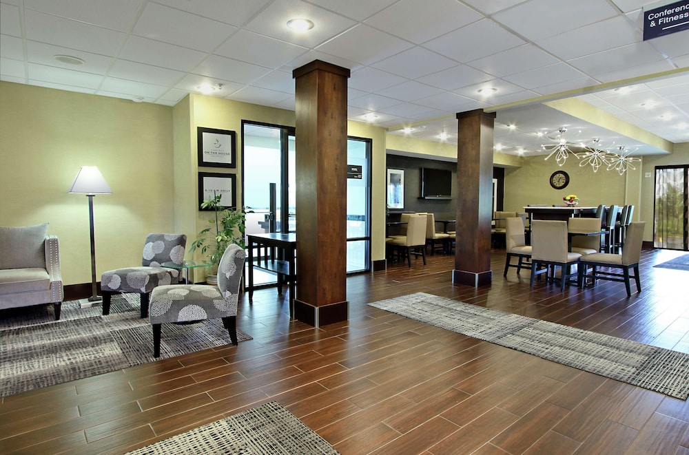 Hampton Inn Ashtabula - photo 3