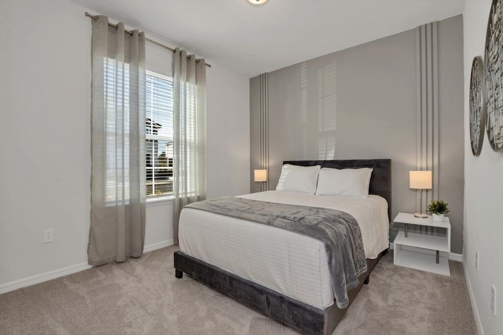 Brand New Home In Top Rated Resort Solterra 5 Bedroom Townhouse by Redawning - photo 4