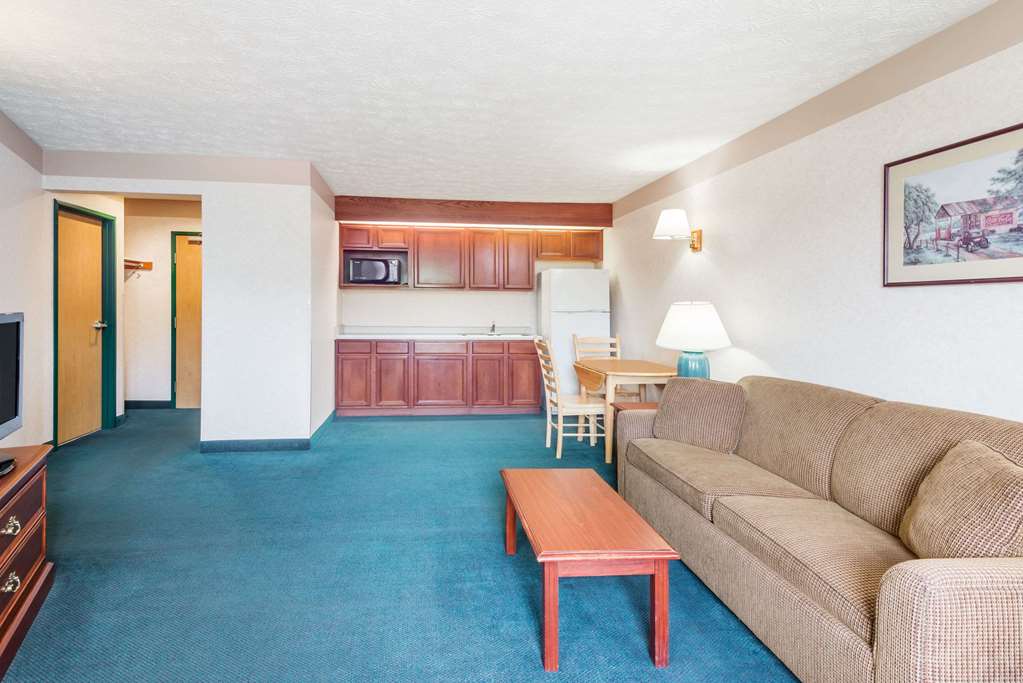 Ramada by Wyndham Strasburg Dover - photo 15