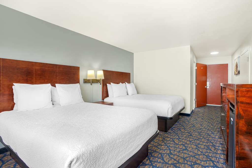 Best Western Plus Villa Del Lago Inn Patterson - photo 22