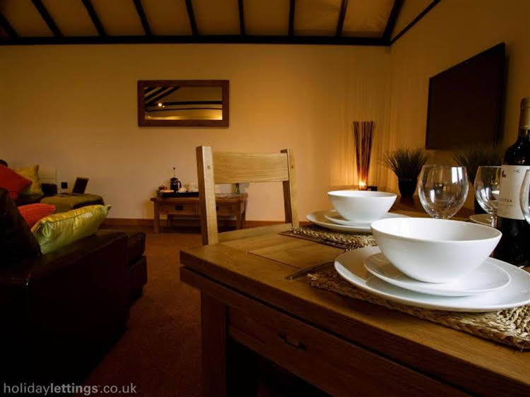 Hill Top Farm Lodges — Chertsey — photo 5