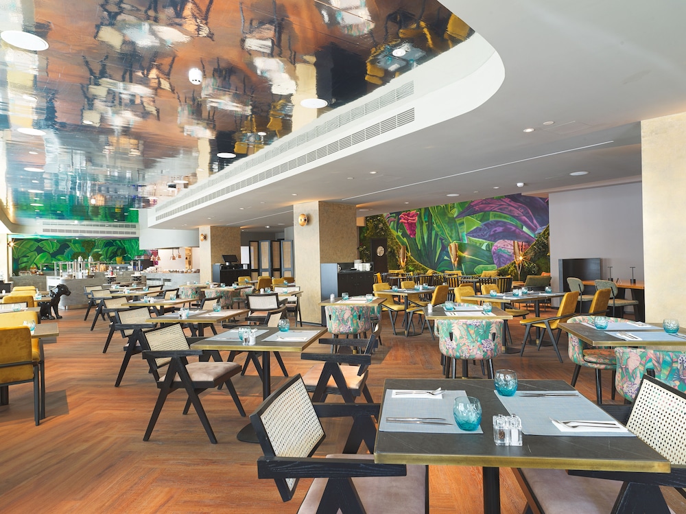 מזון ומשקאות