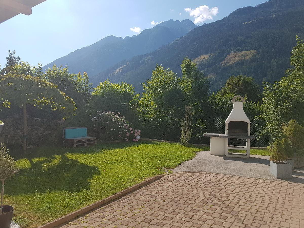 Appartementhaus Zraunig — 4-Star Luxury Hotel in Flattach, Austria