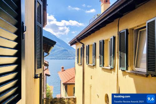 The Cypress House Historical Center with AC — 4-Star Luxury Hotel in Varenna, Italy