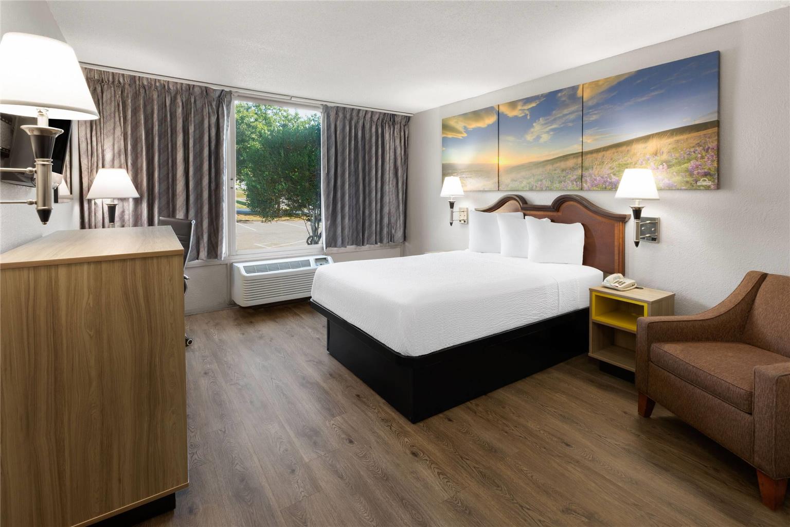 Days Inn by Wyndham Cambridge - photo 13