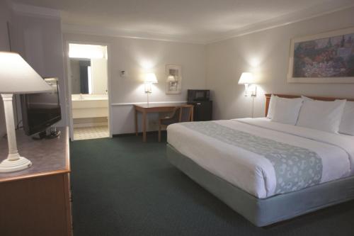 Days Inn by Wyndham Georgetown - photo 3