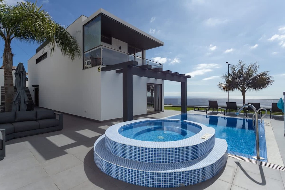 Villa Andrade Ocean View — 4-Star Luxury Hotel in Funchal, Portugal