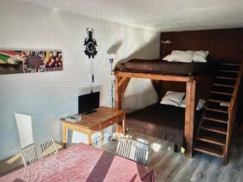 Beau Studio la Mongie in Bagneres-De-Bigorre, France