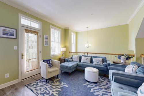 Sunset Island 7 Fountain in Ocean City, United States