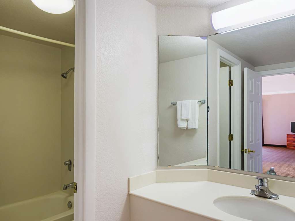 La Quinta Inn by Wyndham Denver Northglenn - photo 41