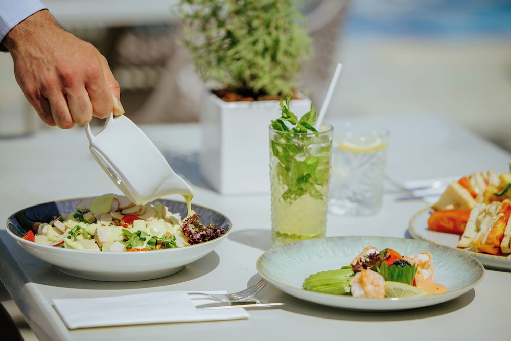 מזון ומשקאות