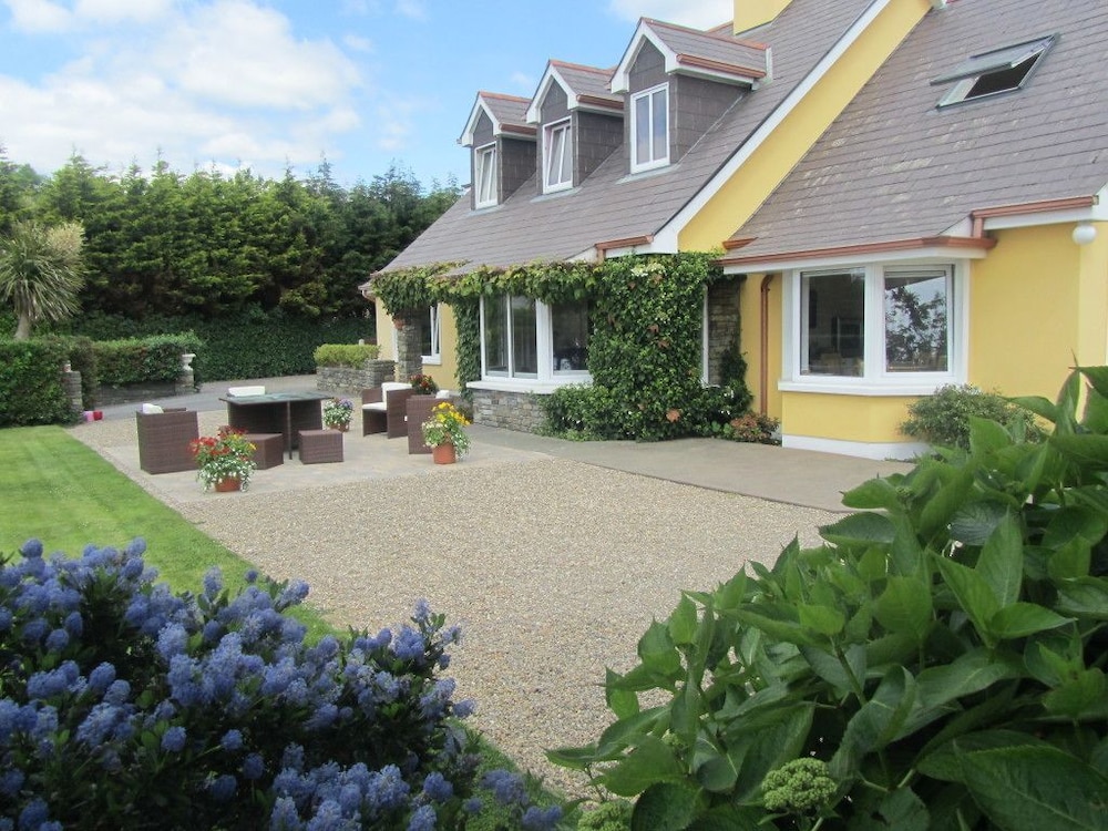 Edencrest Bed & Breakfast — 4-Star Luxury Hotel in Bantry, Republic of Ireland