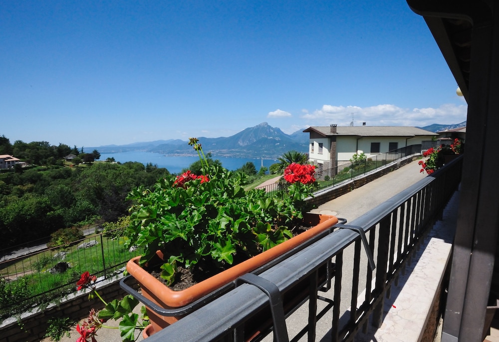 Hotel San Remo — hotel in San Zeno Di Montagna