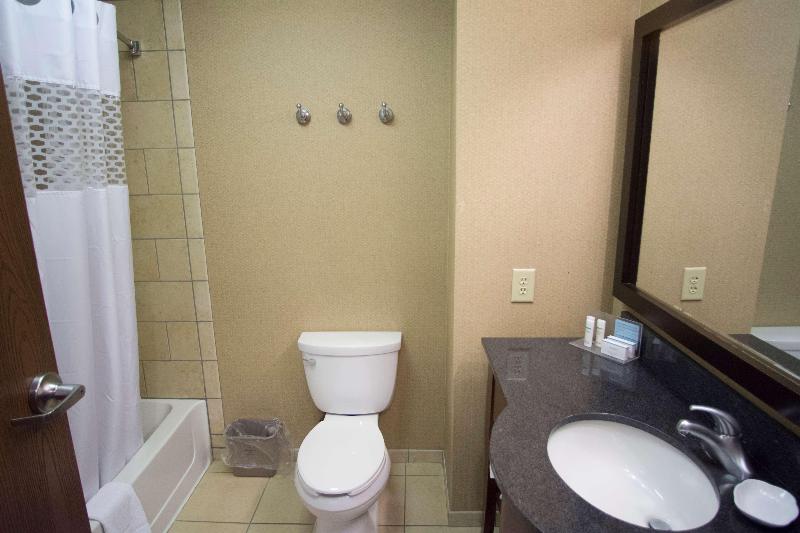 Hampton Inn Warsaw - photo 39