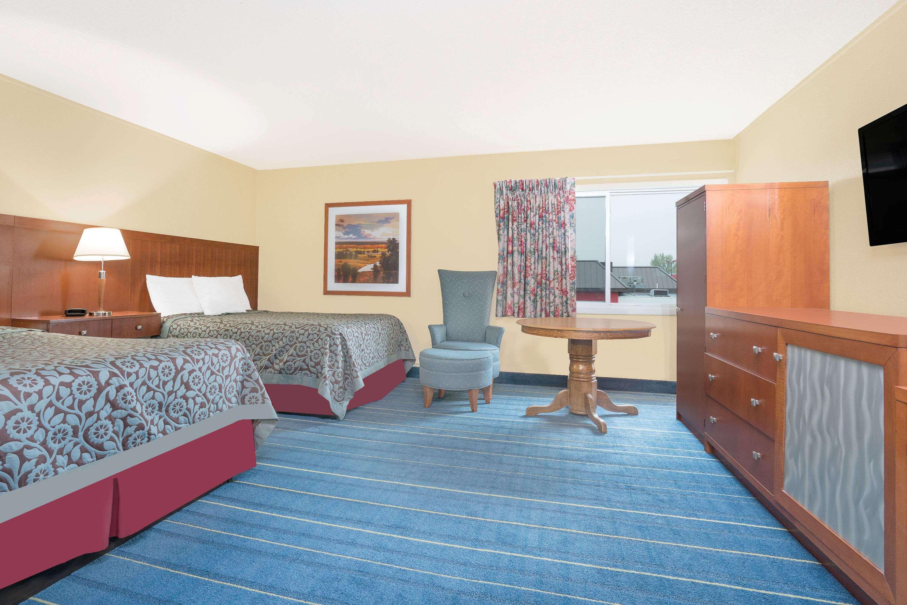 Days Inn by Wyndham Alexandria MN - photo 3