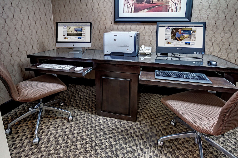 Hampton Inn Russellville - photo 52