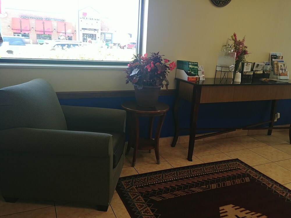Travelodge By Wyndham Great Bend - photo 5