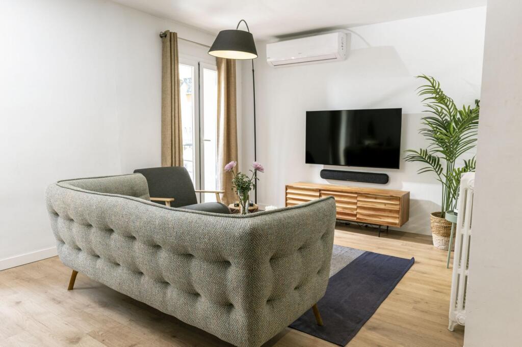 Moderno y Chic 2BR2BA apartmento en Chueca — 4-Star Luxury Hotel in Madrid, Spain