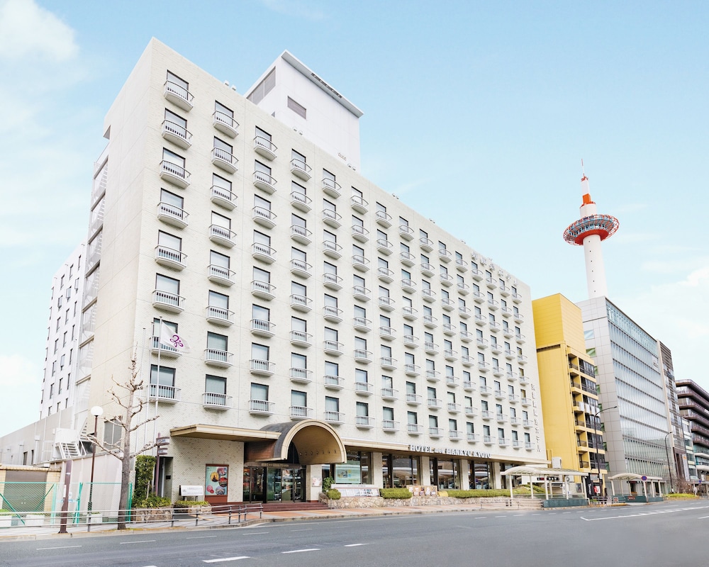 Hotel New Hankyu Kyoto - carbon neutral hotel in Kyoto