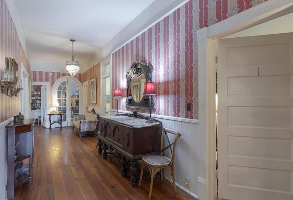 The Veranda Historic Inn - photo 39