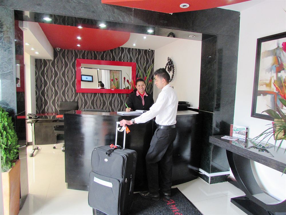 Hotel American Deluxe — Bogota