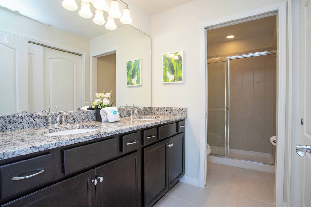 Gorgeous Themed Townhome at Windsor at Westside WW8915 - photo 27
