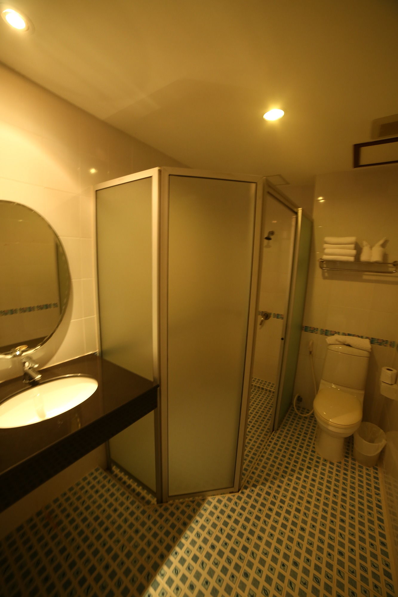 Pro Andaman Place - carbon neutral hotel in Phuket