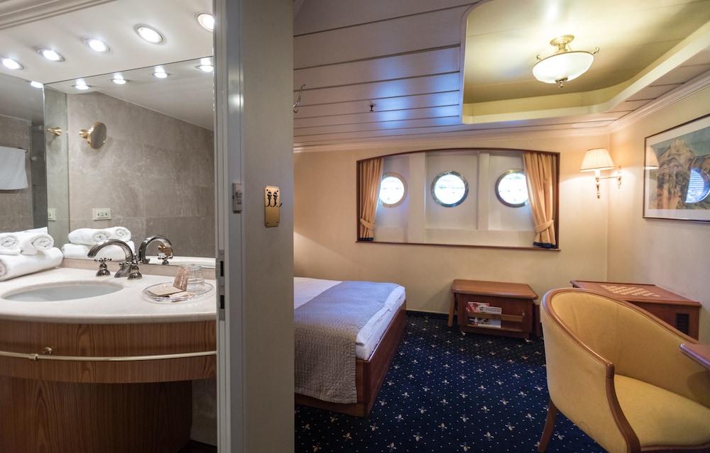 OnRiver Hotels MS Cezanne - last minute hotel in Budapest