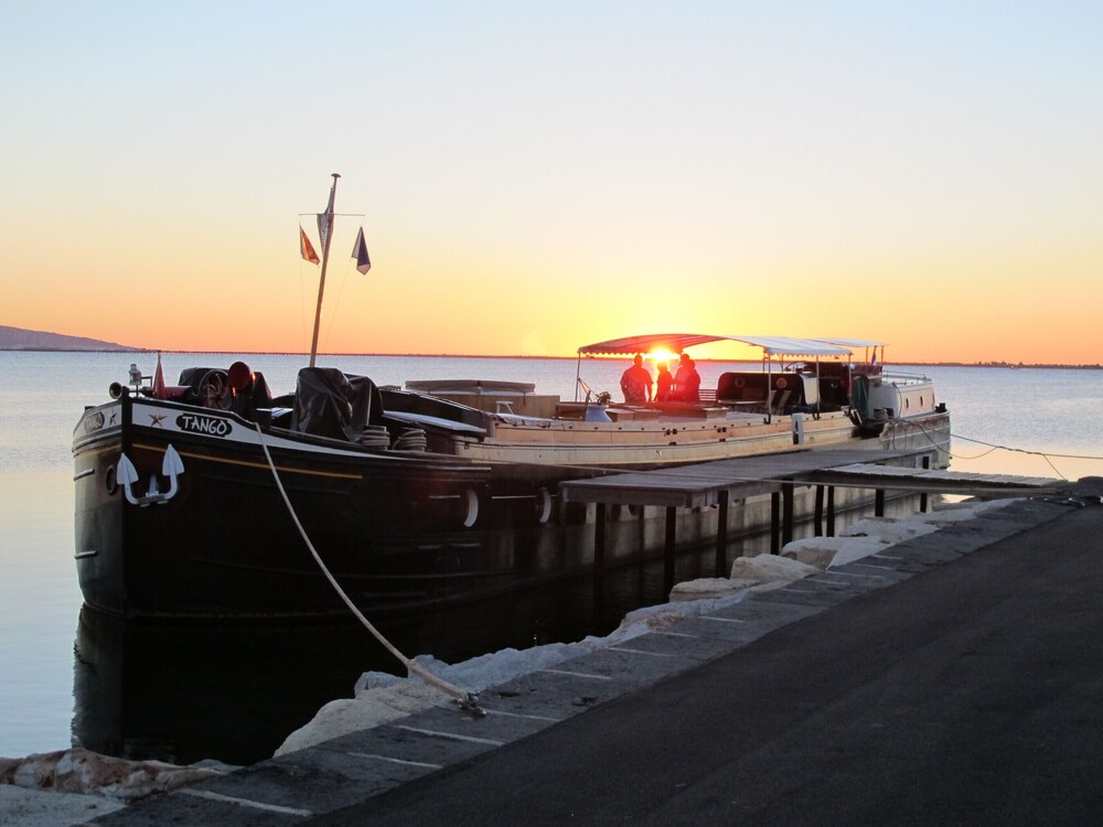 Barge Tango - last minute hotel in Bordeaux