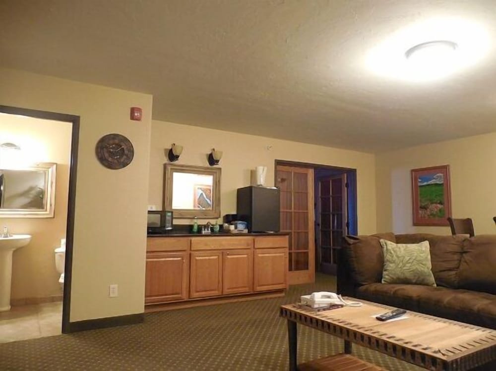 Blue Mountain Inn And Suites — Rangely — photo 4