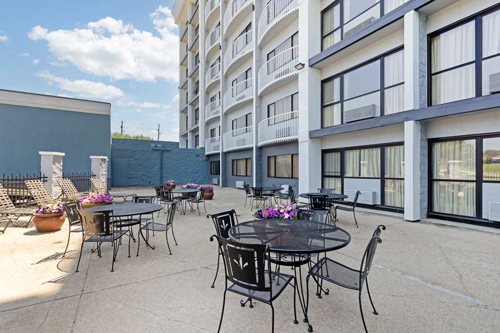 Best Western Plus Midwest Inn - photo 10