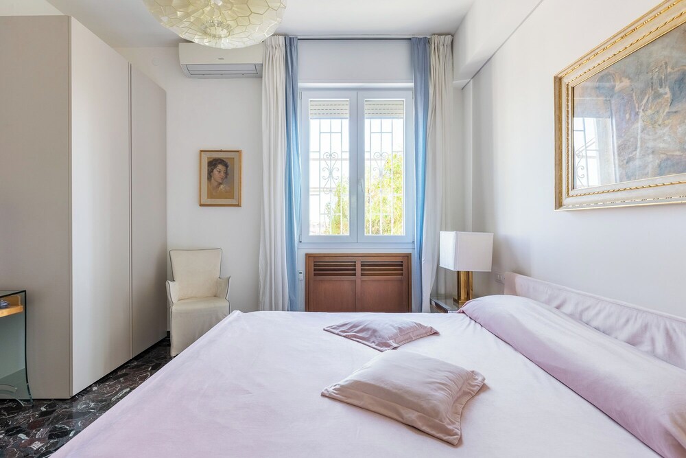 New MG 8 House Bologna Centre — 4-Star Luxury Hotel in Bologna, Italy