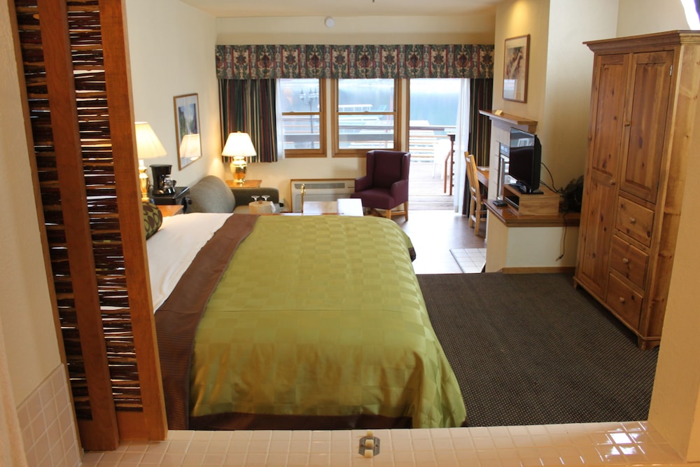 The Pines Resort - photo 6