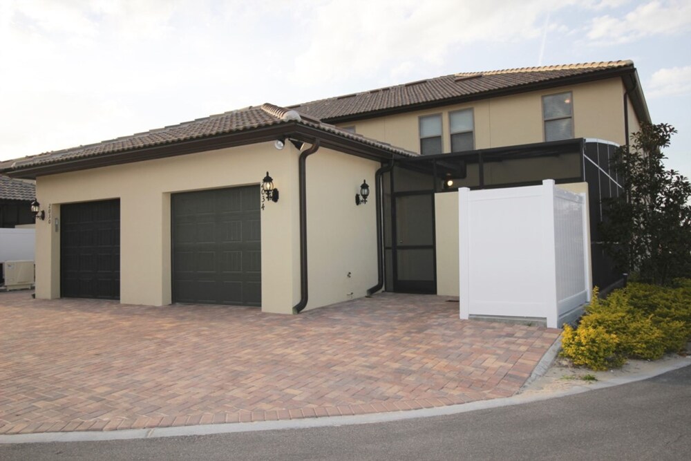 Stunning Disney Home w Pool & Free Resort Access - photo 42