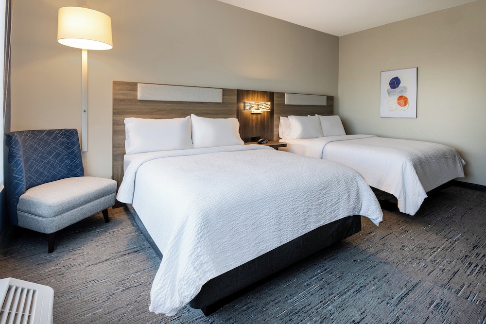 Holiday Inn Express & Suites Benson by IHG - photo 12