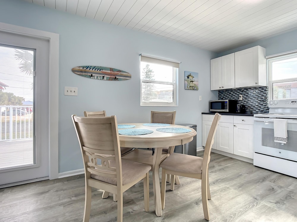 Bikini Top Duplex with Pool 2 Minutes from Beach Flagler Avenue - photo 14