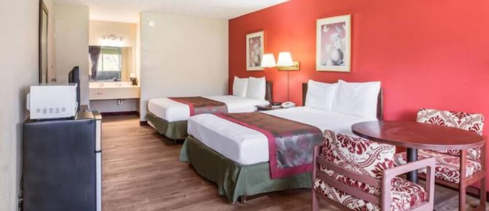Red Carpet Inn Hazleton - photo 9